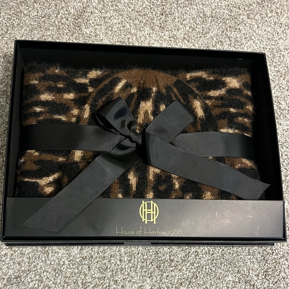 House of Harlow 1960 Brown and Black Hat/Scarf Box Set NWT